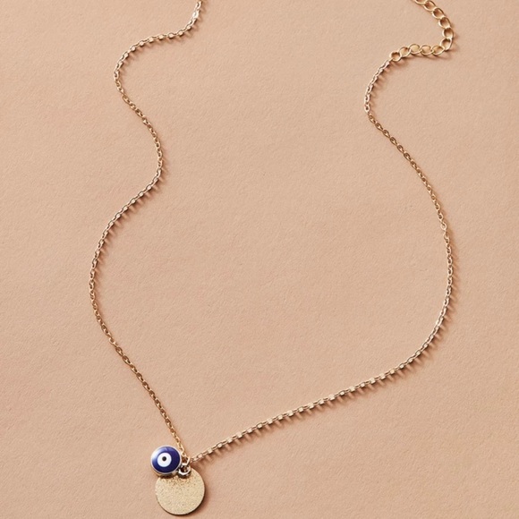 3/$30 💛 Evil Eye Pendant Necklace - Picture 4 of 4